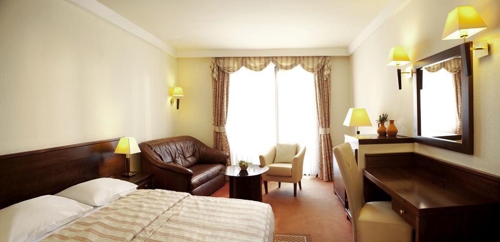 Family Hotel Pagus Pag Town Dış mekan fotoğraf