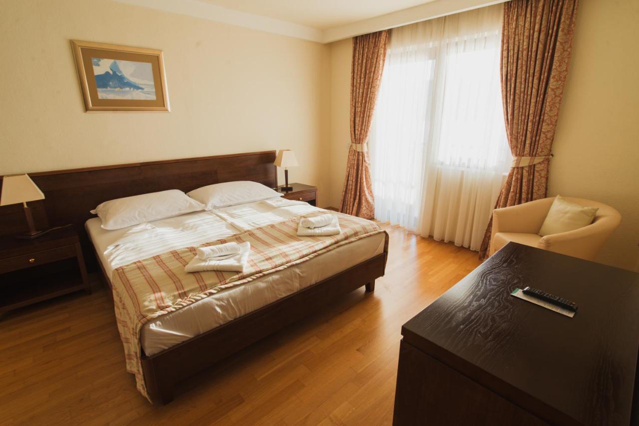Family Hotel Pagus Pag Town Dış mekan fotoğraf